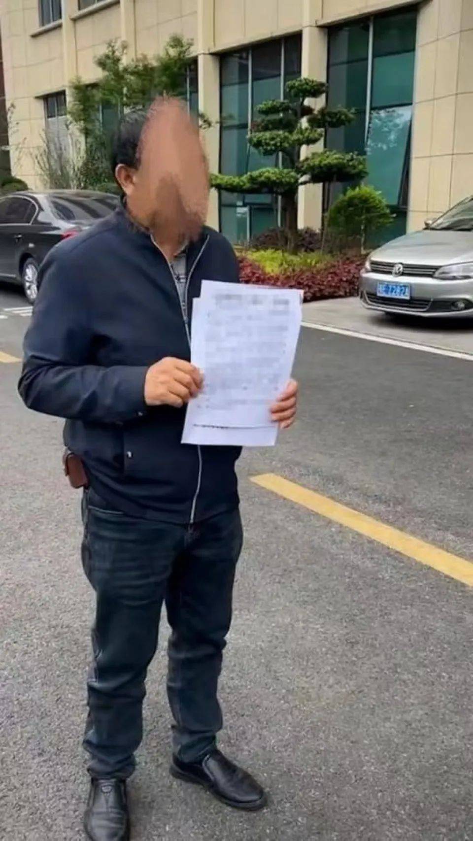 皇冠信用盘在线开户
_大一女生头孢过敏皇冠信用盘在线开户
，输液室呼救无医护响应，自行拔针仍不幸身亡，多方回应