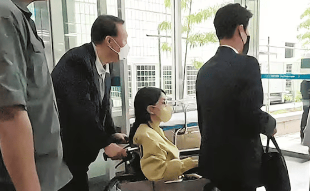东亚足球锦标赛2025
_尹锡悦被收押东亚足球锦标赛2025
，身边人士称其糖尿病药物服用量减半 或申请前往外部医院治疗