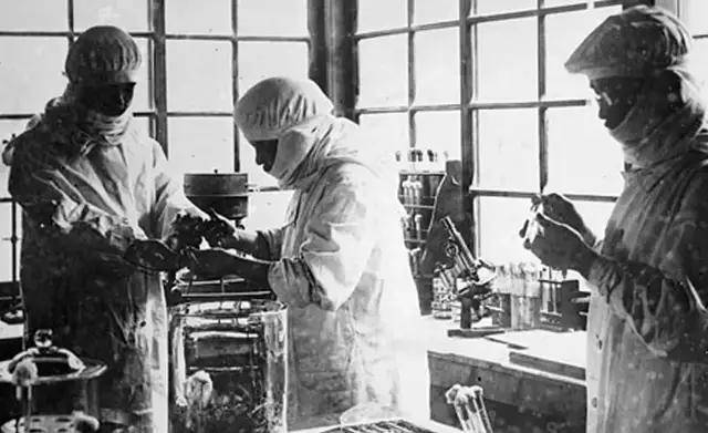 皇冠信用网会员开户申请_离谱皇冠信用网会员开户申请!俄罗斯把日本雇佣兵俘虏关笼子里游街示众?和中国有关系?