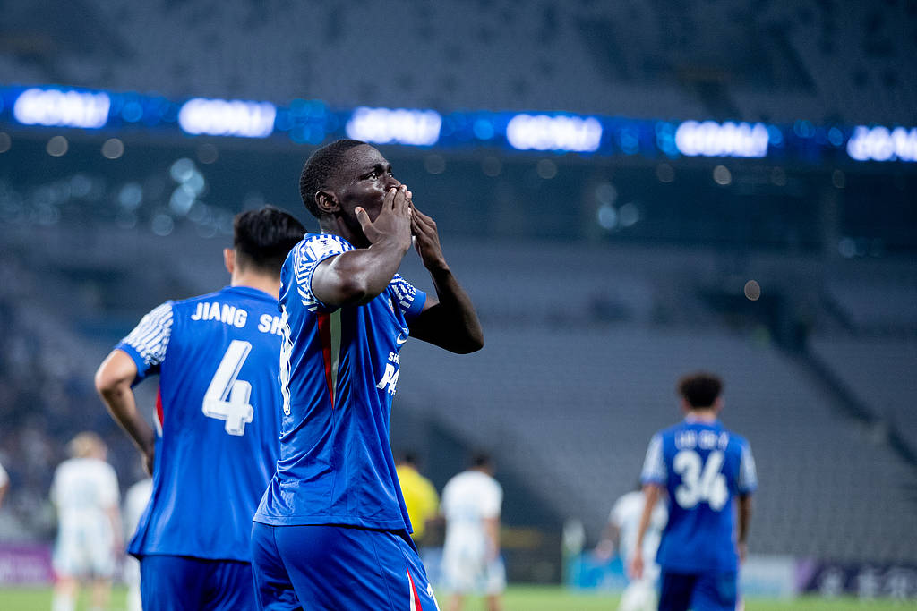 welcome皇冠注册_两轮不胜welcome皇冠注册!亚冠-阿苏埃破门+错失两单刀 申花疑遭漏判1-1蔚山