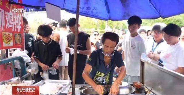 皇冠信用网最高占成_鸡排哥上央视了皇冠信用网最高占成，又爆金句：要想抓住胃，先得抓住心