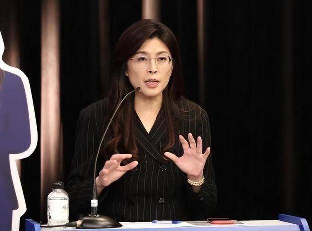 皇冠信用盘会员
_两岸和平统一还远吗?登机赴京前皇冠信用盘会员
,郑丽文公布人事名单,朱立伦回应特殊,不准打破惯例!