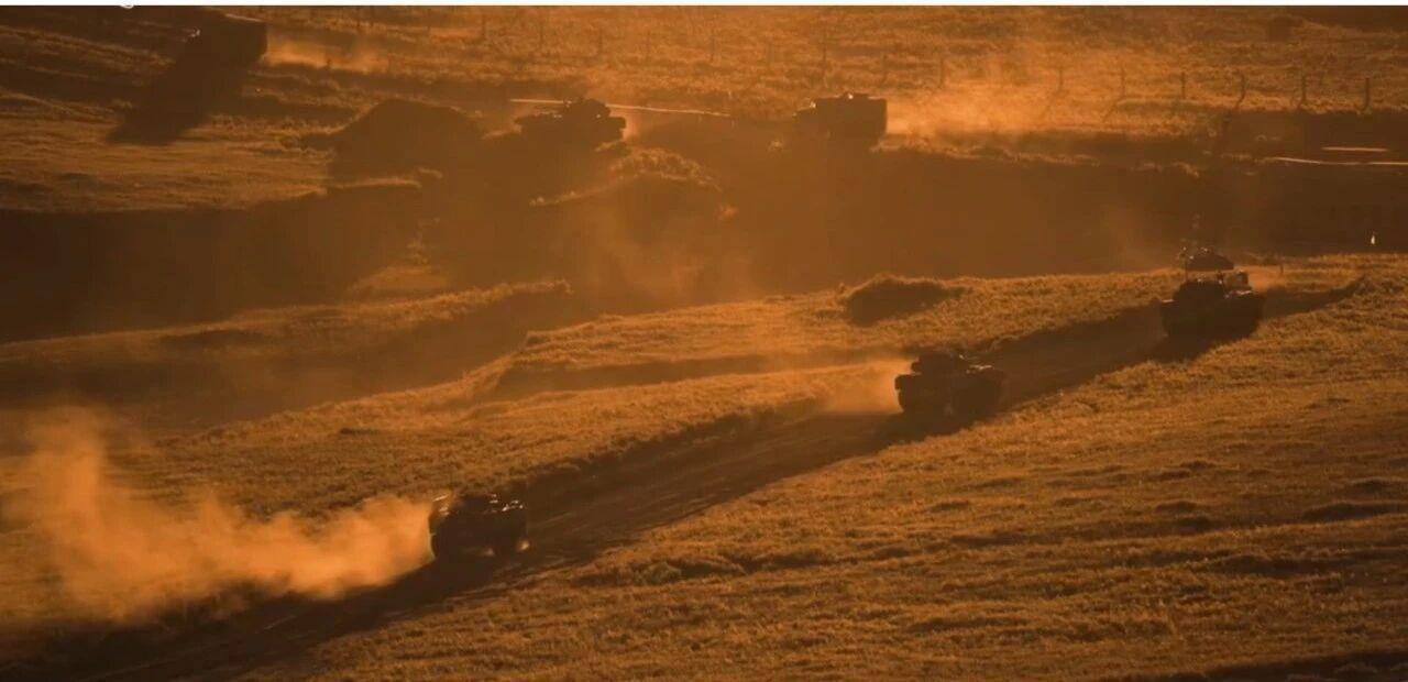 首尔叁星迅雷 vs 安阳正官庄 RB
_大场面！机器狗、无人机开路首尔叁星迅雷 vs 安阳正官庄 RB
，实兵对抗演练画面公布