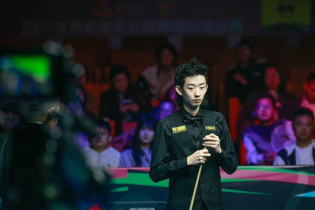 皇冠信用盘结算日是哪天
_吴宜泽10比6击败希金斯首夺排名赛冠军 成中国第十位排名赛冠军得主