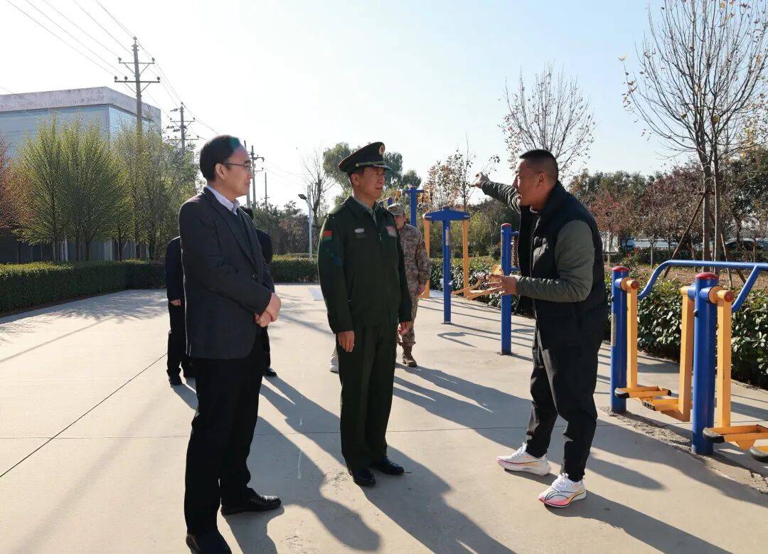 皇冠代理登录地址
_市委常委、新乡军分区司令员王金龙到卫滨区调研