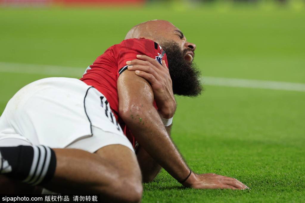 皇冠信用网址
_利桑德罗复出！曼联中卫82分钟替补登场皇冠信用网址
，背后故事与战术深度分析