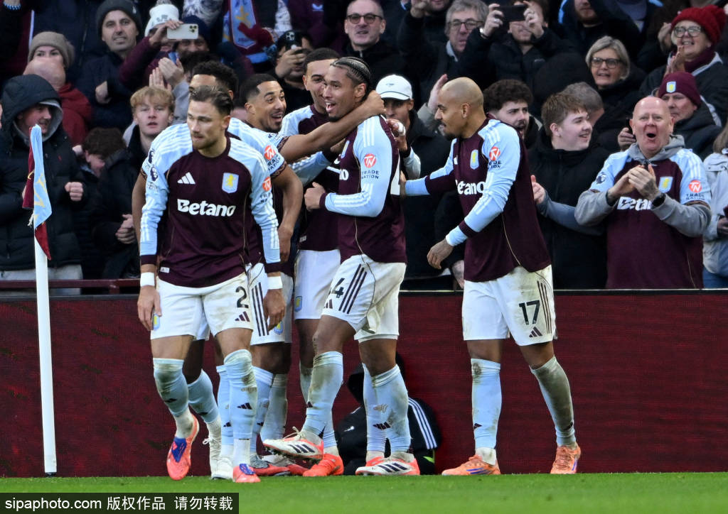 皇冠信用網如何注册_马丁内斯的传奇之夜：7次扑救助维拉逆转阿森纳皇冠信用網如何注册！