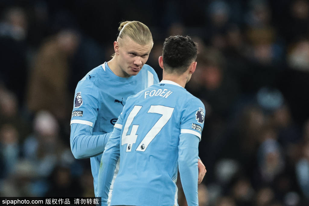 皇冠密码找回_观战台：曼联恶战纽卡+切尔西火拼维拉 曼城冲八连胜