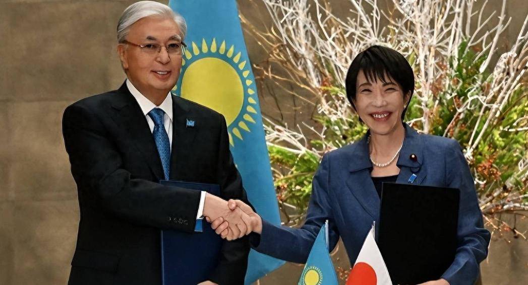 布轮斯维克vs比勒费尔德
_哈萨克斯坦和日本签37亿稀土大单布轮斯维克vs比勒费尔德
,发现运输是个大难题,托卡耶夫赶往俄罗斯摊牌