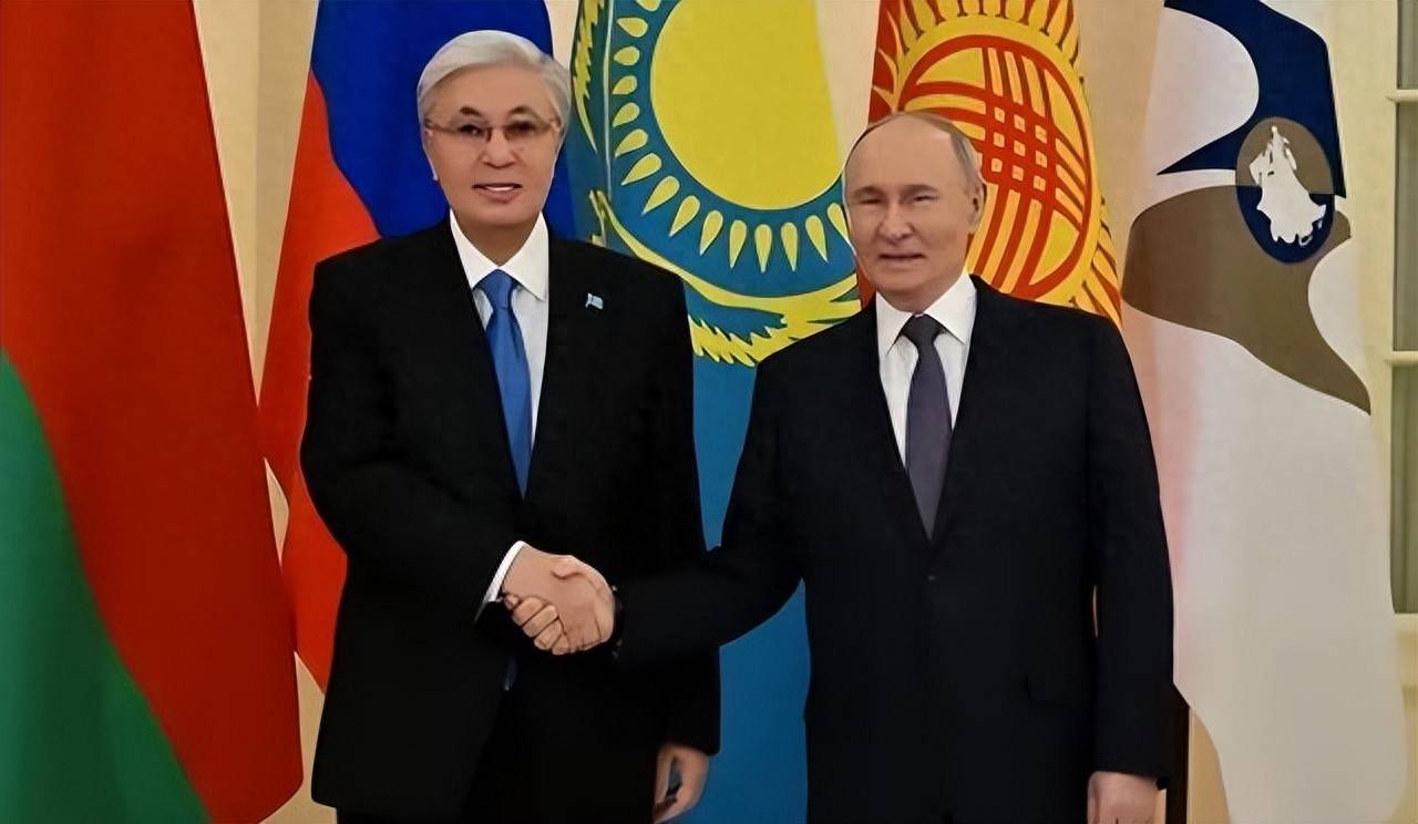 布轮斯维克vs比勒费尔德
_哈萨克斯坦和日本签37亿稀土大单布轮斯维克vs比勒费尔德
,发现运输是个大难题,托卡耶夫赶往俄罗斯摊牌