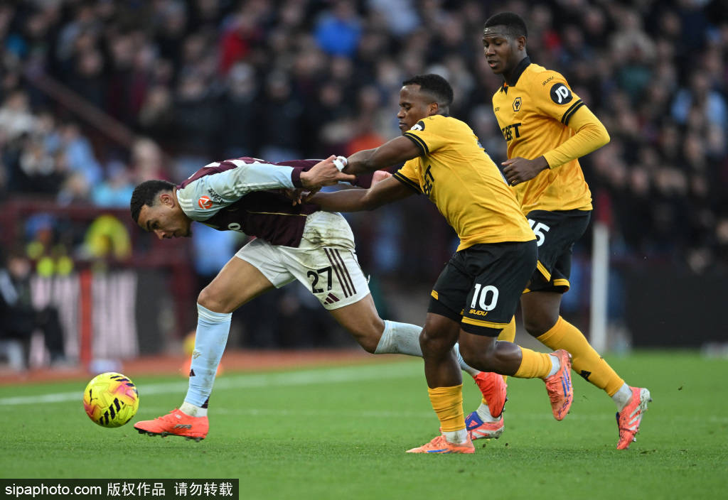 电竞足球-FIFA 亚得里亚联赛(2X 5分钟)
_特罗萨德禁区外绝妙远射电竞足球-FIFA 亚得里亚联赛(2X 5分钟)
,阿森纳3-0维拉!VAR确认进球背后的战术解析与情感共鸣