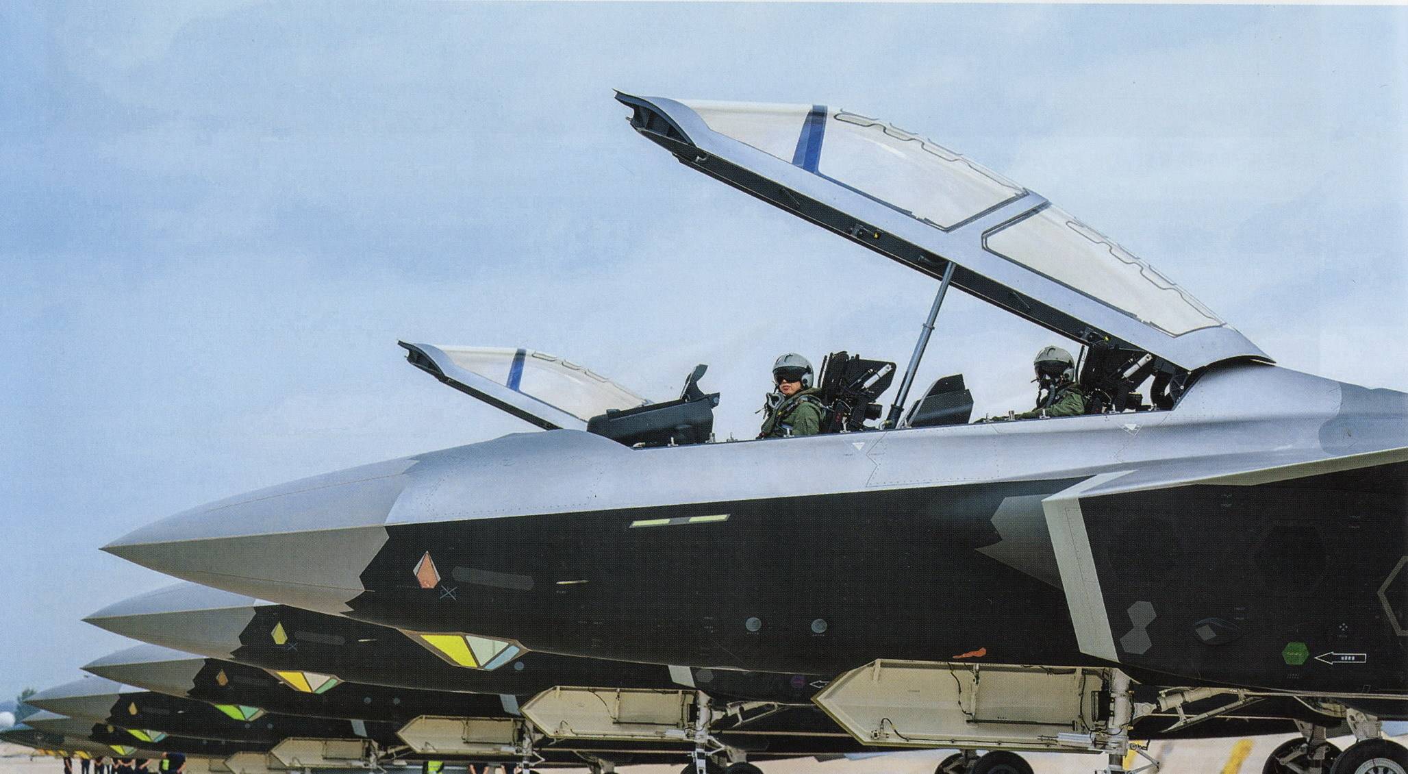 费德列斯达vs海於格松
_3架歼36费德列斯达vs海於格松
,10架歼-20A,076舰三机,鹰击20亮剑,美军摆烂不加班了