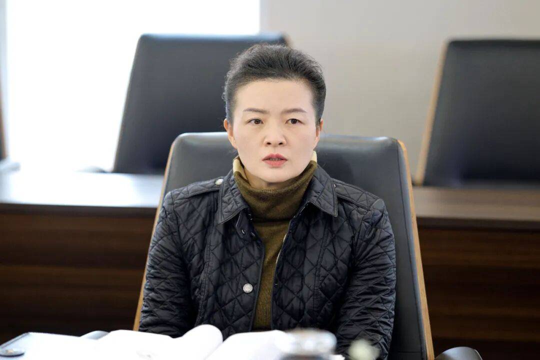 加尔斯vs赫根
_江西九江市修水县委副书记、县长刘婕带队赴武汉天源集团考察交流