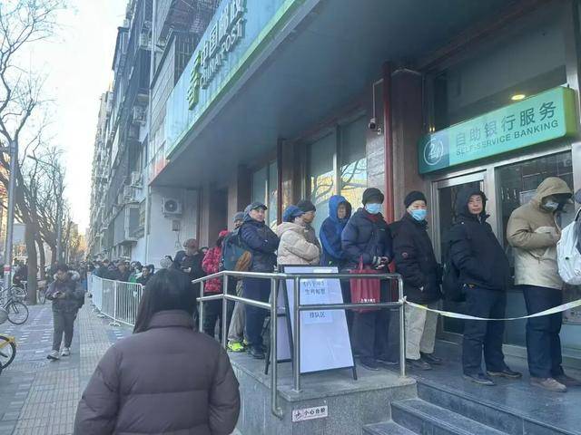 华沙普洛克vs路宾_《丙午年》马年生肖邮票今日开售华沙普洛克vs路宾！有人连夜排队——