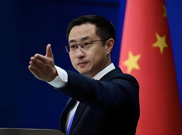 泰国甲组联赛
_泽连斯基制裁9家中企泰国甲组联赛
,中方反制箭在弦上,乌克兰求锤得锤不远了