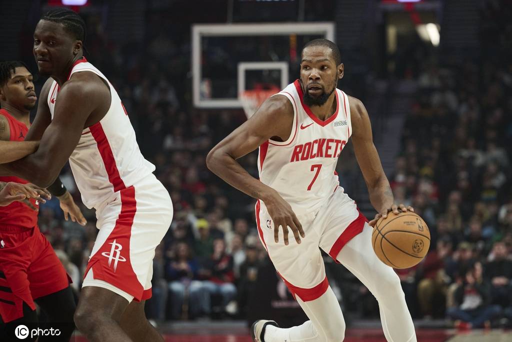 德國甲組聯賽
_杨瀚森2分1板1助杜兰特空砍30+12 开拓者背靠背再胜火箭