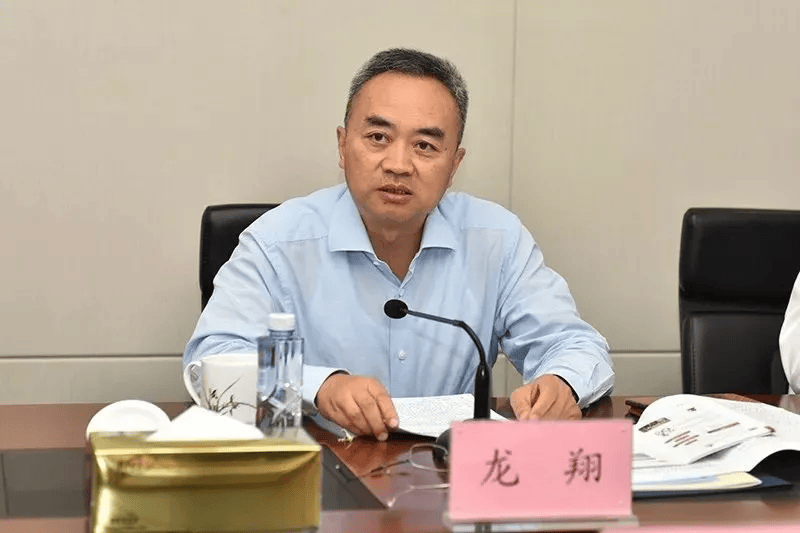 皇冠足球比分
_龙翔被诉:贪污数额特别巨大、受贿数额特别巨大