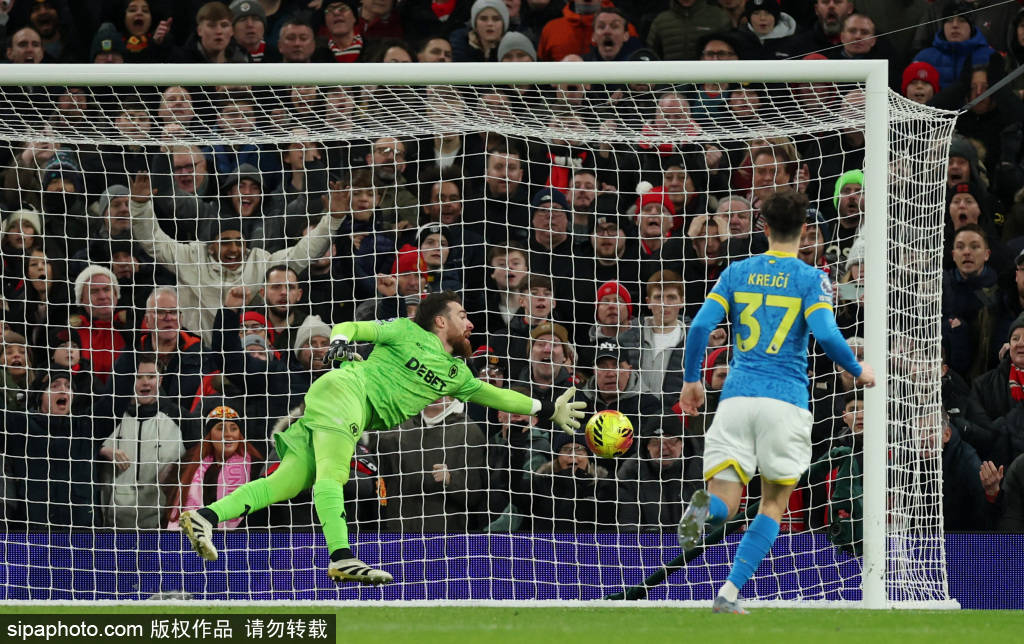 皇冠信用在线注册_曼联转会大戏:奥利弗-格拉斯纳宣布离队皇冠信用在线注册,奇克被米兰“提供”——德比前夜的筹码与隐忧