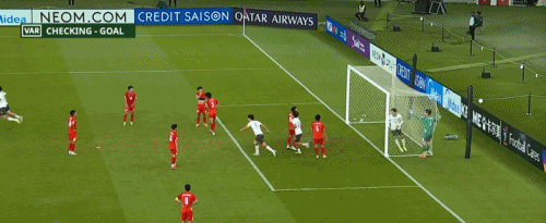 正版皇冠信用网开户_挥拳击打中国队球员被红牌罚下正版皇冠信用网开户,越南队范理德道歉