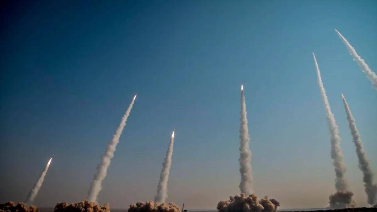 皇冠信用平台出租出售_伊朗升起血旗了皇冠信用平台出租出售,誓言报复!若用“王炸”战术,美军必然被动参战