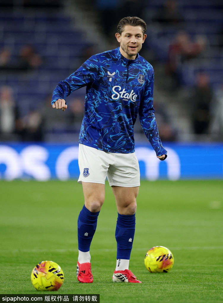 亚洲杯盘口网站_本杰明·塞斯科谈替补出场与曼联幕后的苦练：在阿莫林麾下的静默崛起