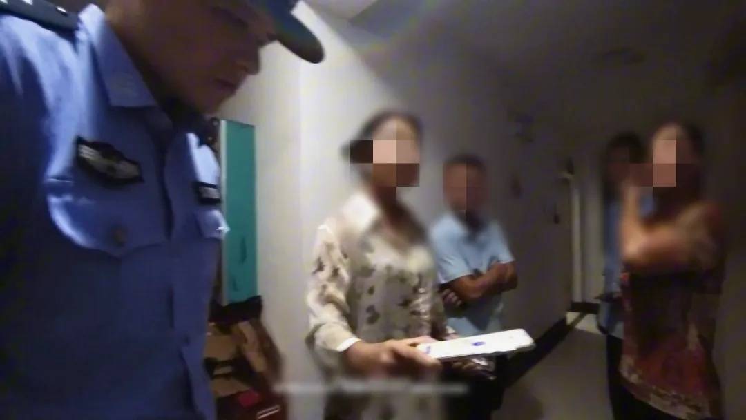 皇冠信用网开户_广西女子捡到手机藏了4个月皇冠信用网开户,失主通过Wi-Fi定位找上门