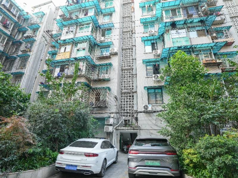 皇冠信用网去哪里弄
_全国人大代表方燕:建议强制清退严重侵害业主利益的物业公司