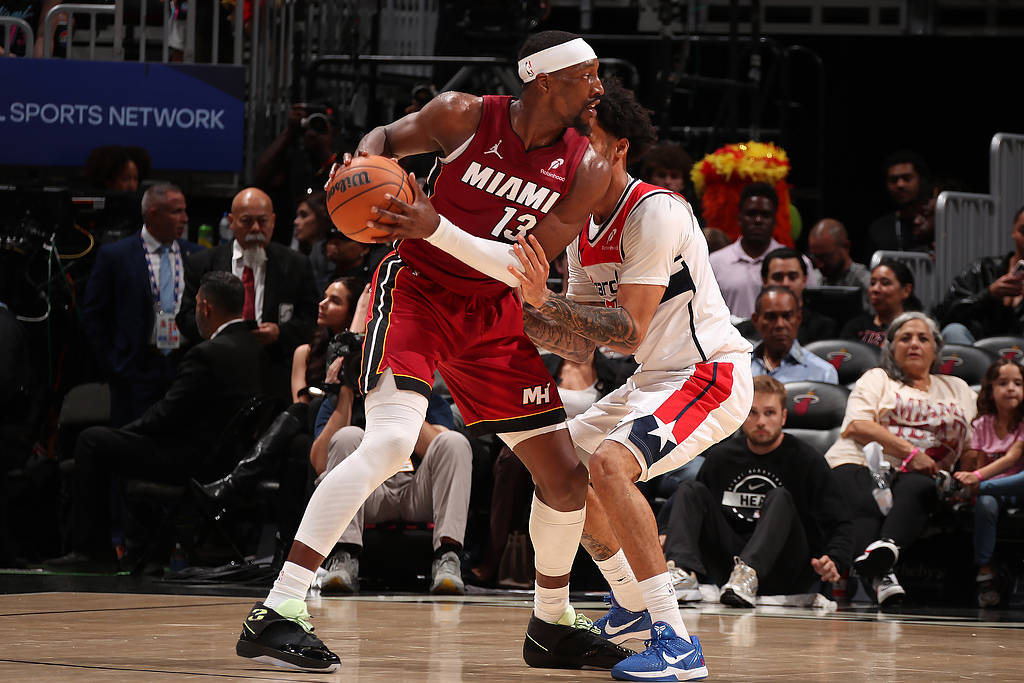 苏格兰 vs 摩洛哥
_垃圾时间刷分苏格兰 vs 摩洛哥
!阿德巴约超越科比 这个纪录值得庆祝吗?