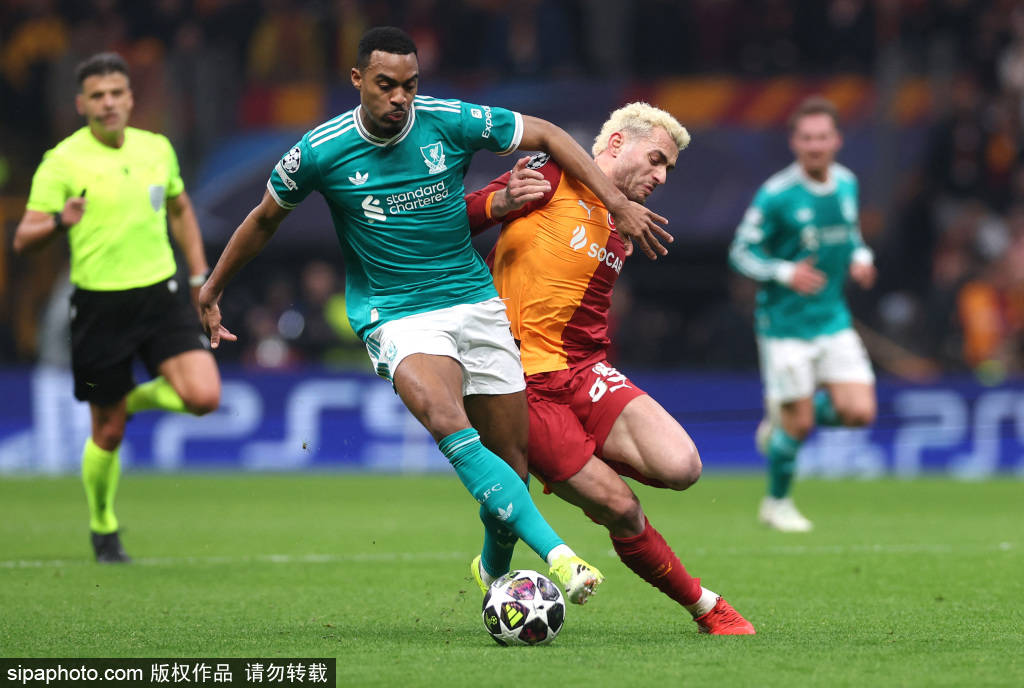 皇冠信用盘占成代理_萨拉赫助攻皇冠信用盘占成代理，埃基蒂克破门！利物浦逆转加拉塔萨雷，总比分反超