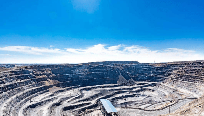 皇冠信用网会员开户_局势恶化！中方接到消息皇冠信用网会员开户，日本专机将飞越南，高市早苗对华摊牌了